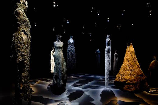 Exposition des Robes Sculptures de Noureddine Amir à la Fondation Pierre Bergé - Yves Saint Laurent jusqu'au 3 avril 2016
