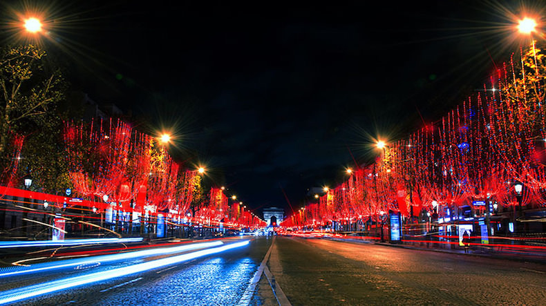 Karl Lagerfeld inaugurera les illuminations des Champs Élysées le 22 novembre 2018