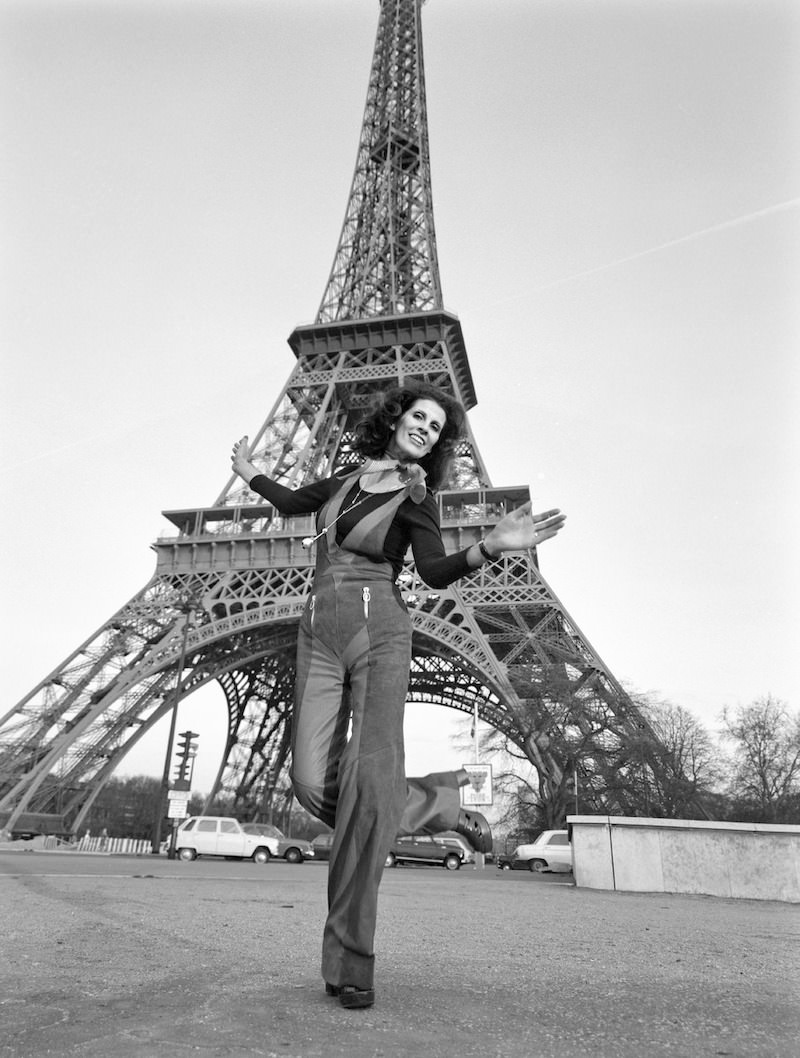 Dance teacher and mannequin Aira Samulin in Paris in 1973. Eiffel Tower in the background